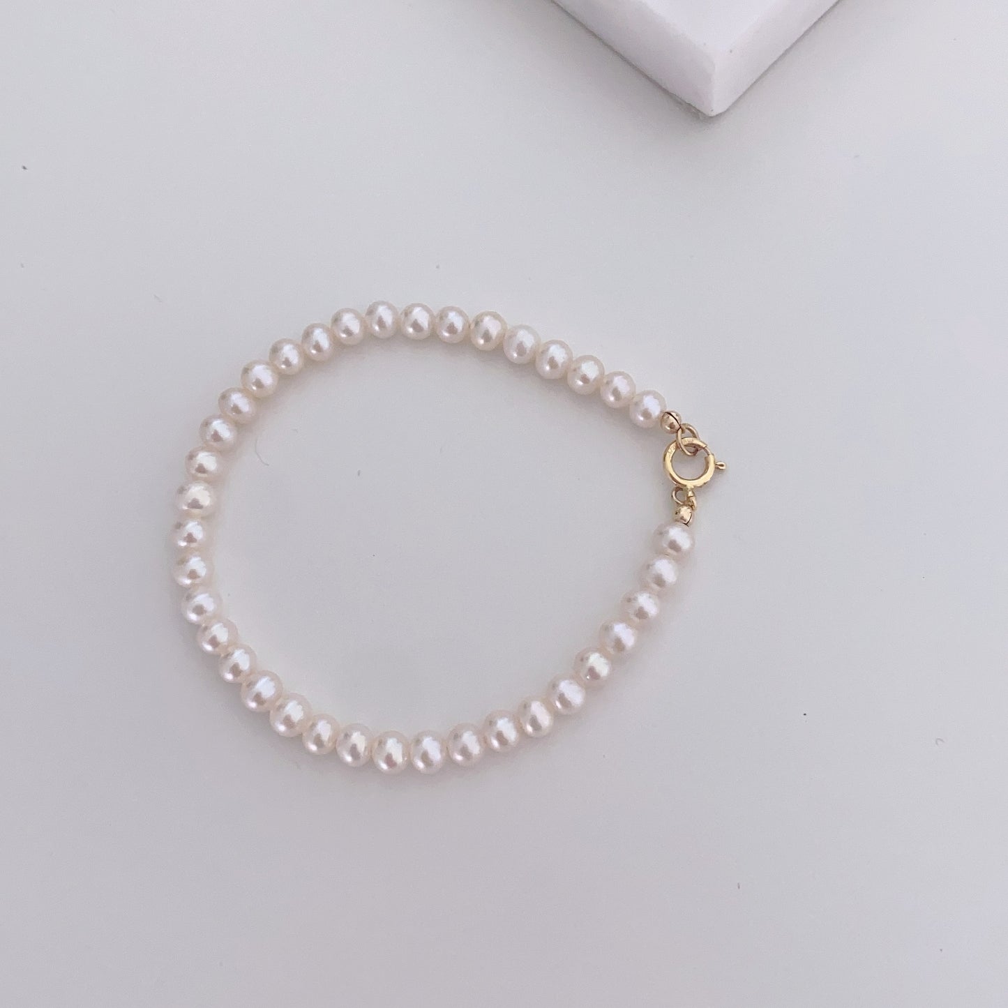 Isabella Mini Freshwater Pearl Bracelet