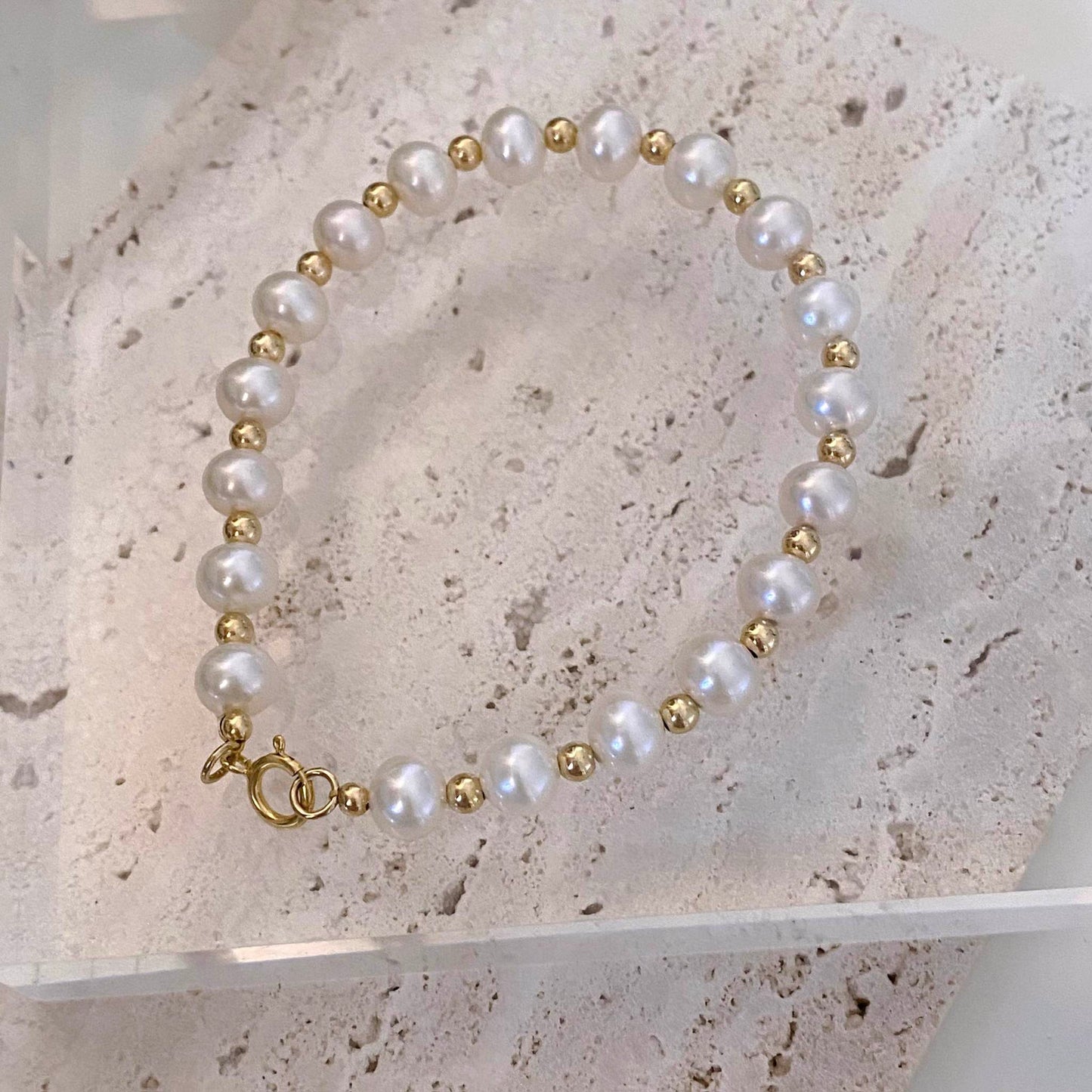 Claire Gold-filled and Freshwater Pearls Bracelet