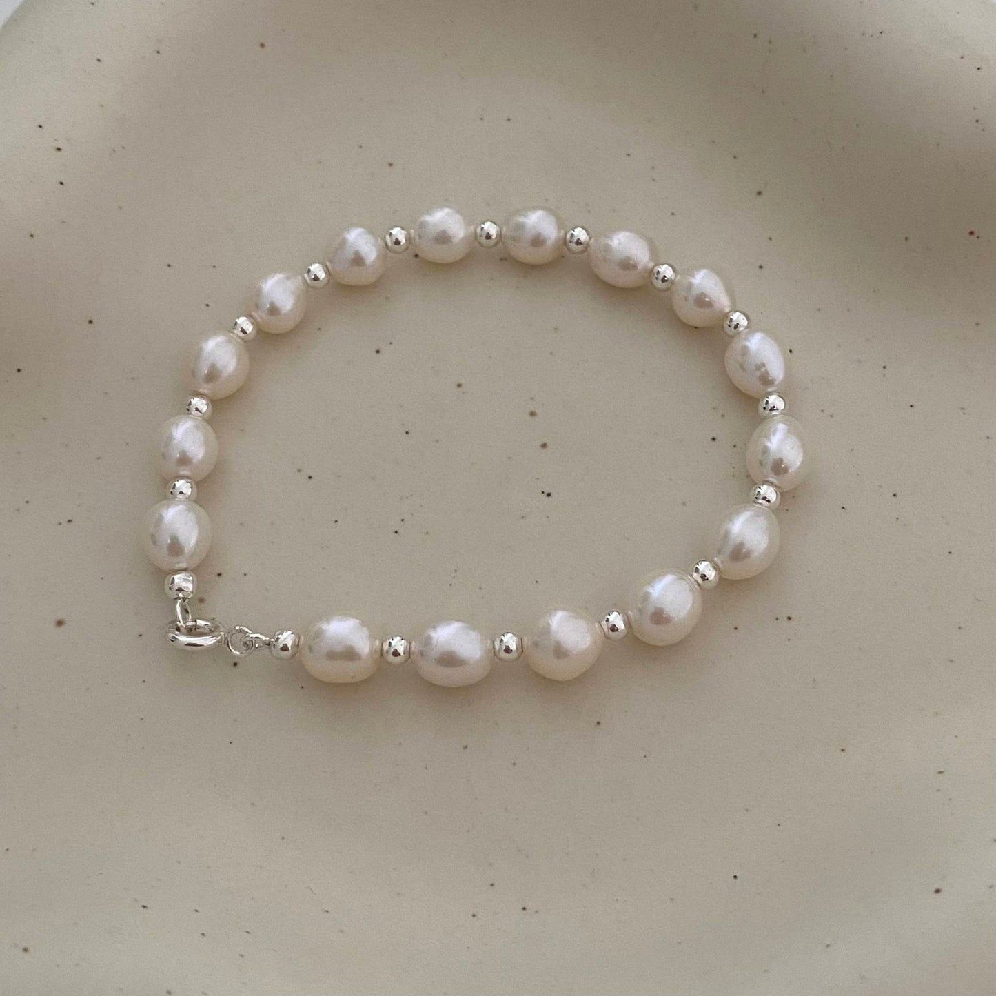 Avery freshwater bracelet