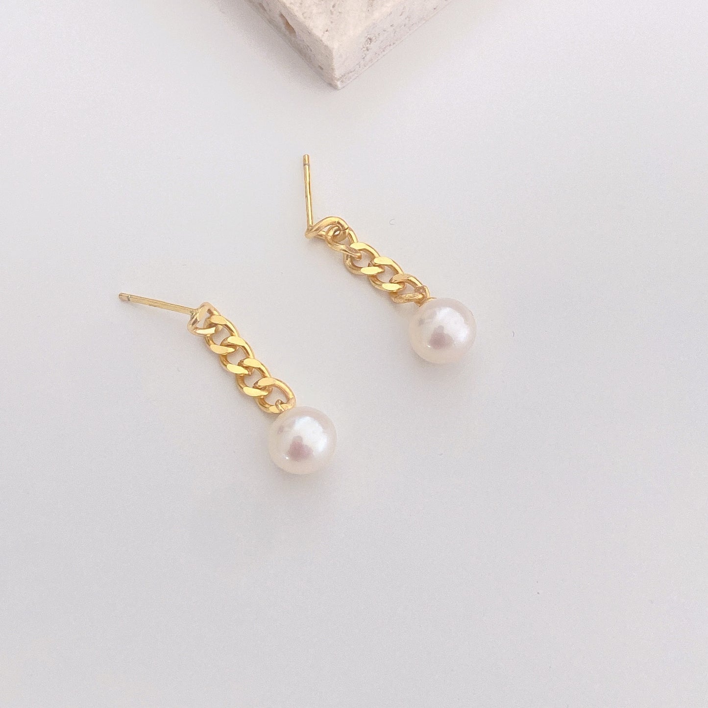 Soleil Freshwater Pearl Earrring