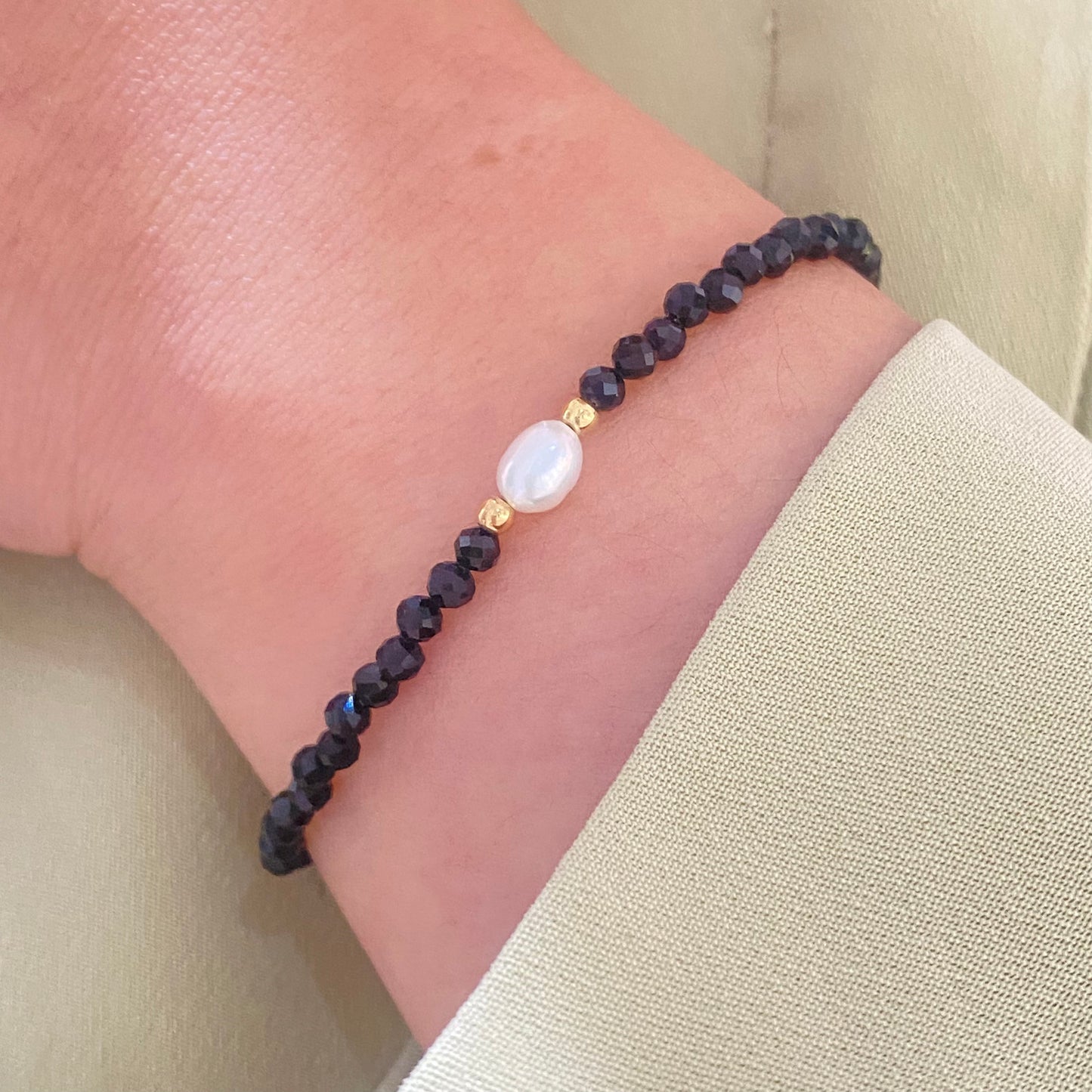 Black Spinel and Freshwater Pearl Bracelet