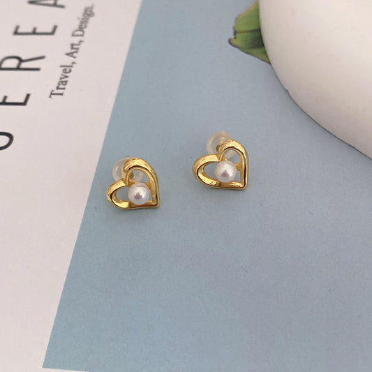 Mini Pearl Stud Earring