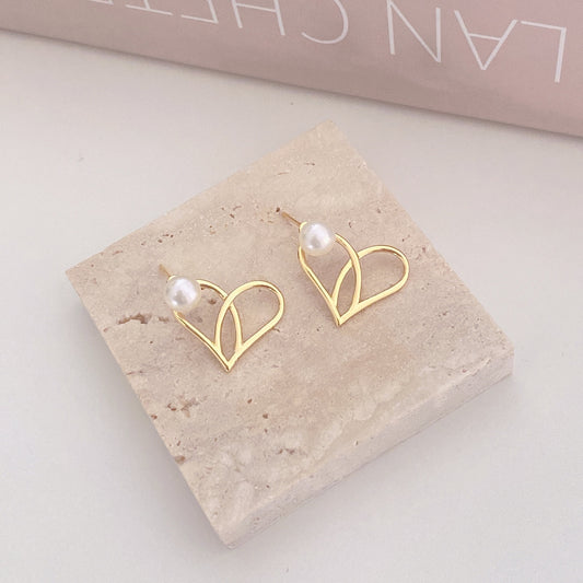 Heart Freshwater Pearl Stud Earring