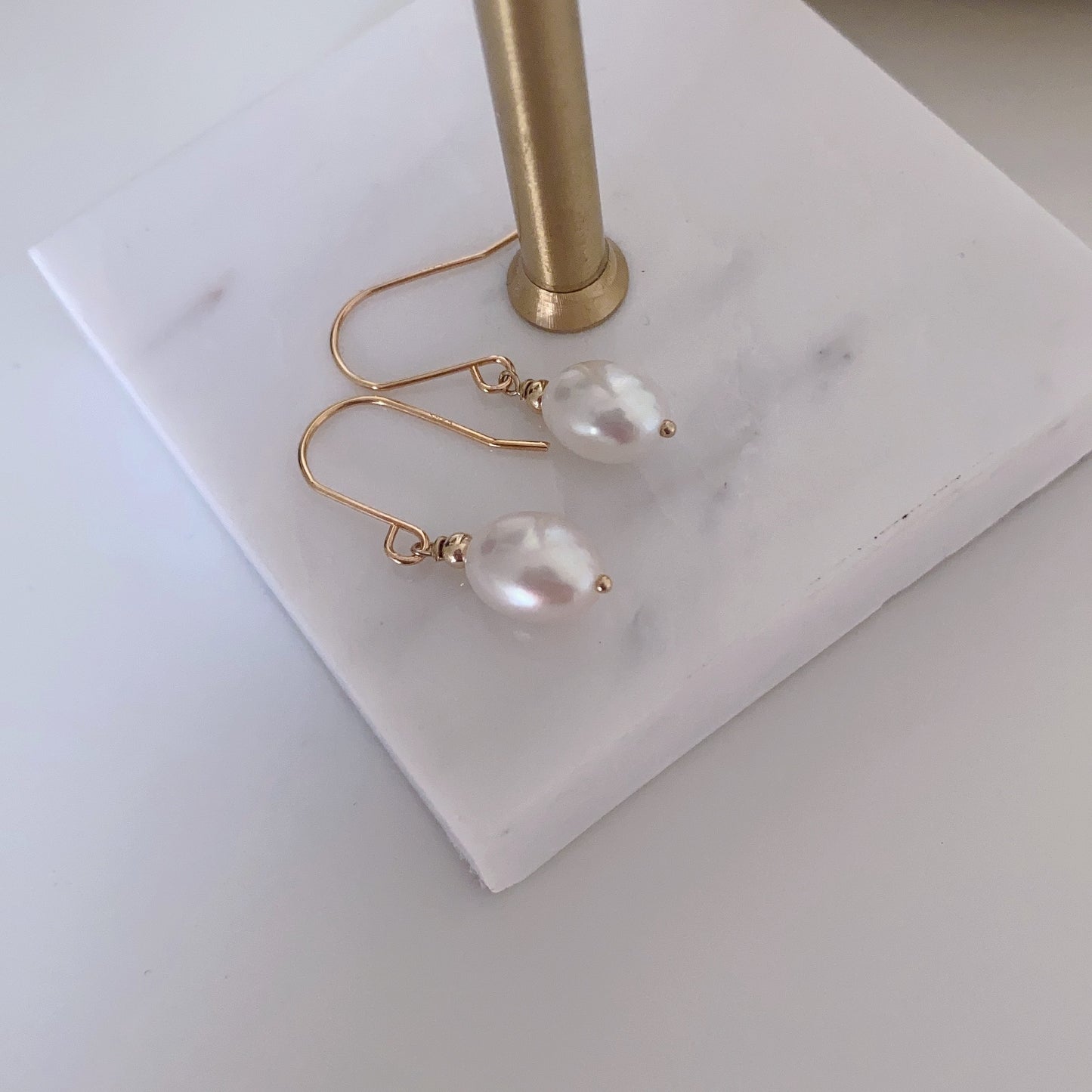 Cora Single Freshwater Pearl Hook Earring