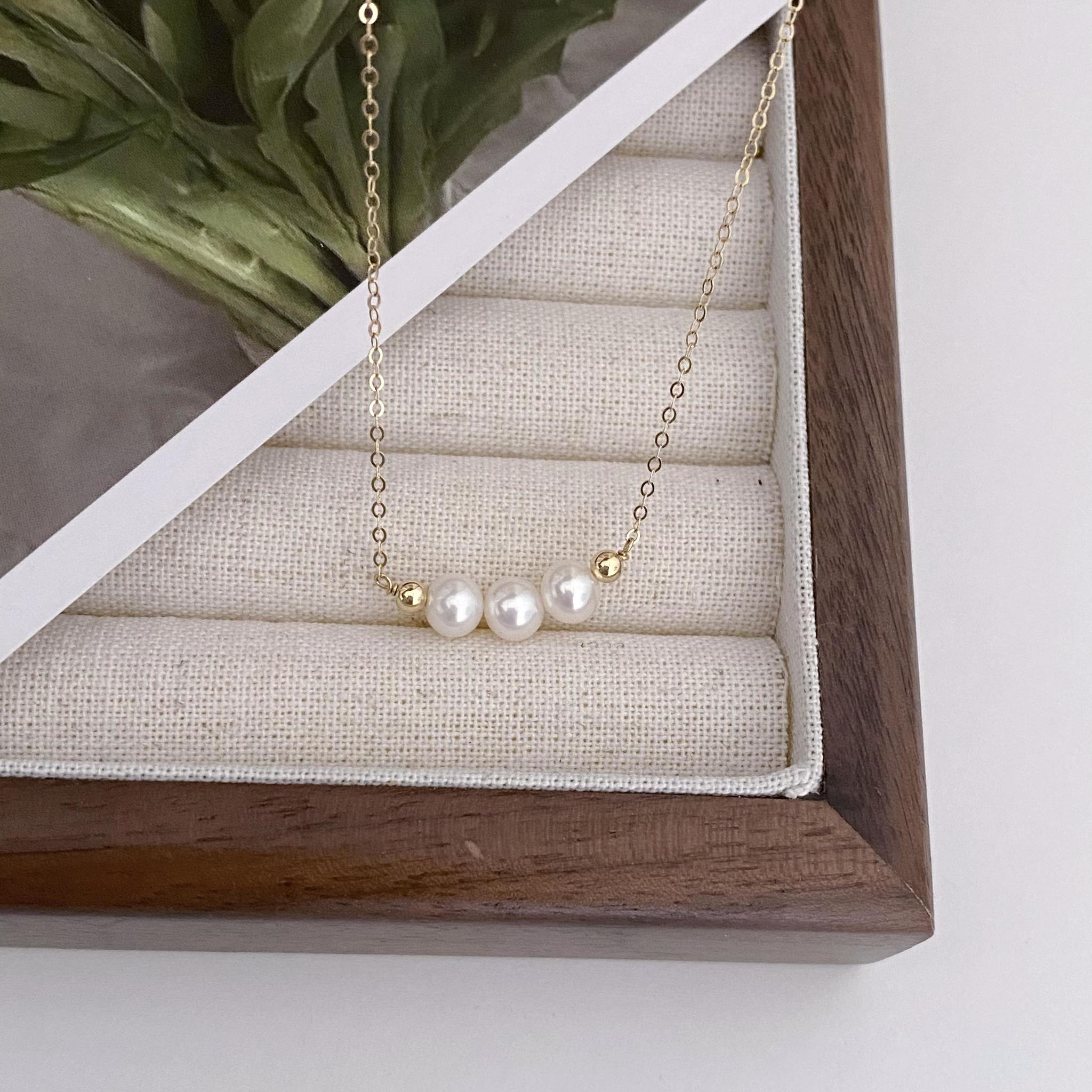 Three hot sale pearl necklace