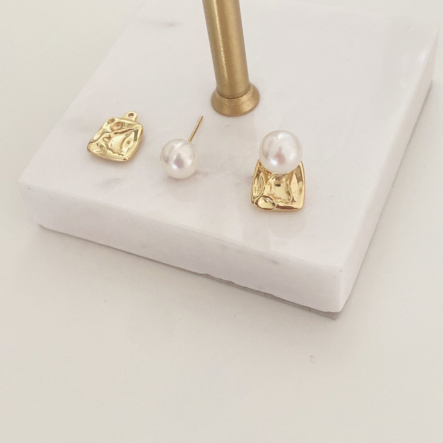Eliana Freshwater Pearl Stud Earring