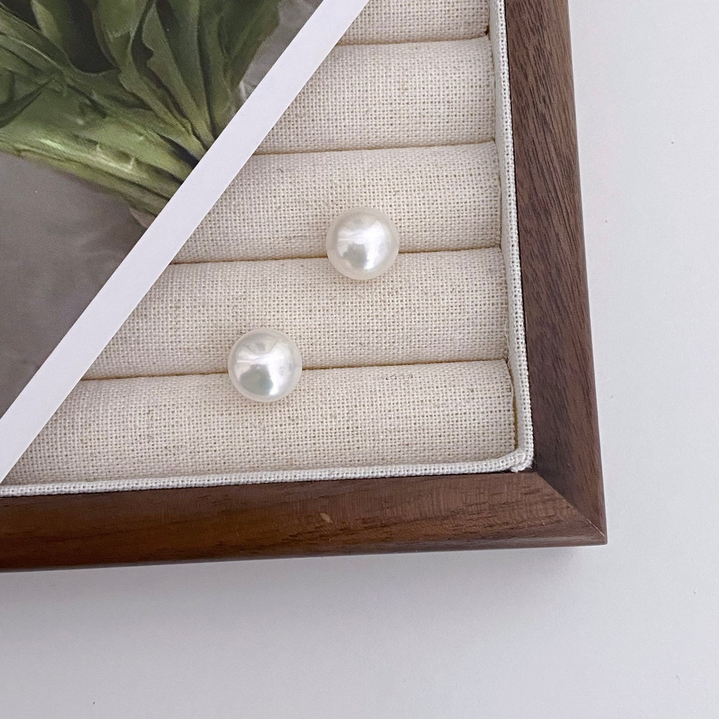 Button Fresshwater Pearl Stud Earring 10.5mm